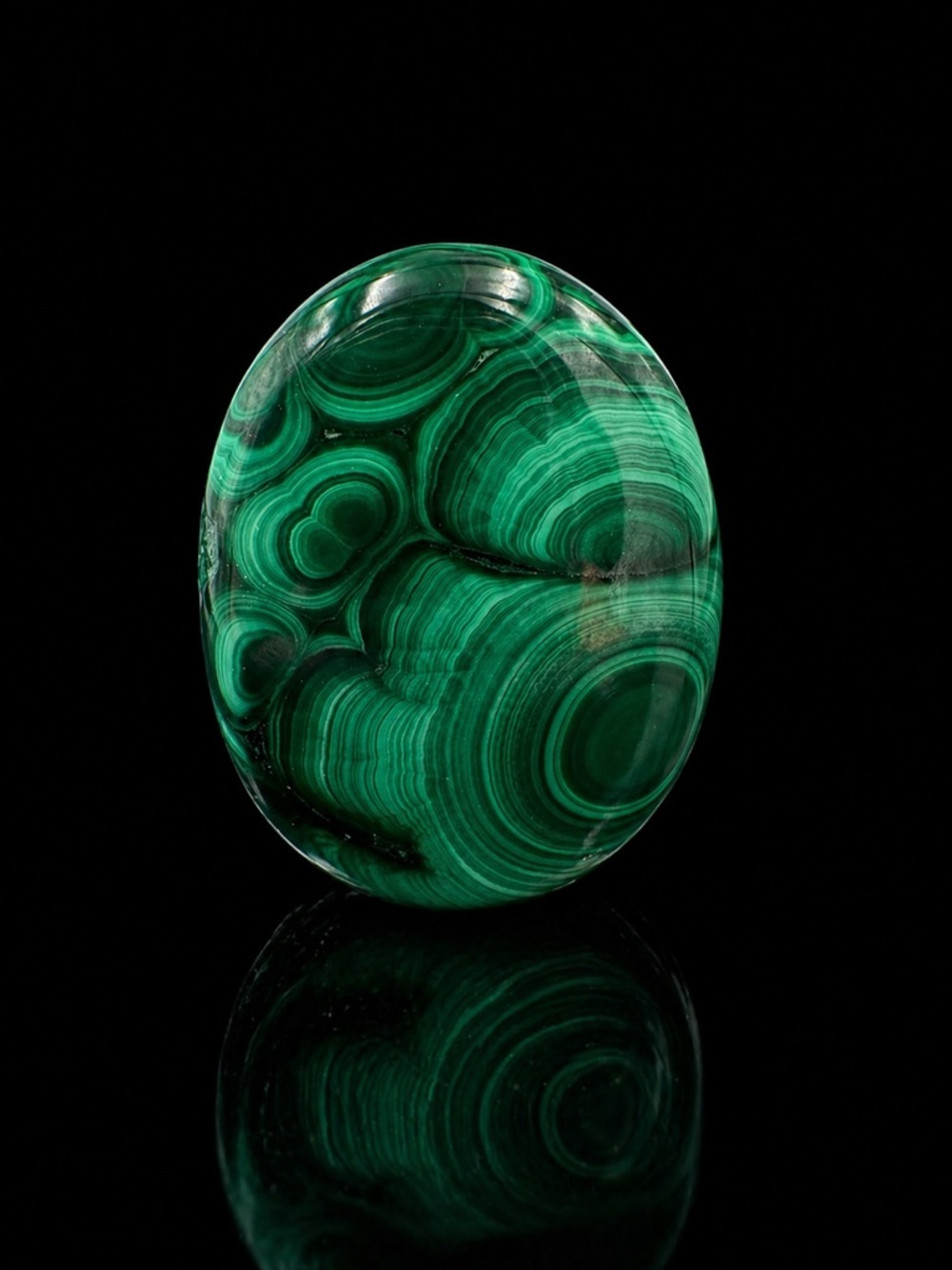 Malachite cabochon